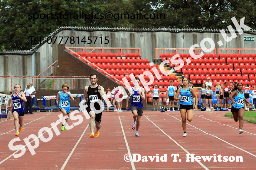 100 metres, Gateshead Tartan Games.  Photo: David T. Hewitson/Sports for All Pics